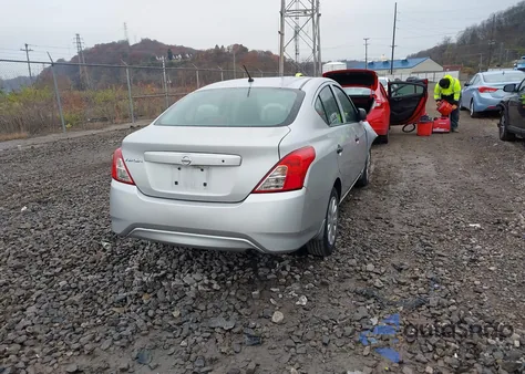 2015 Nissan Versa 1.6 S из США, поврежденный, VIN 3N1CN7AP8FL950091